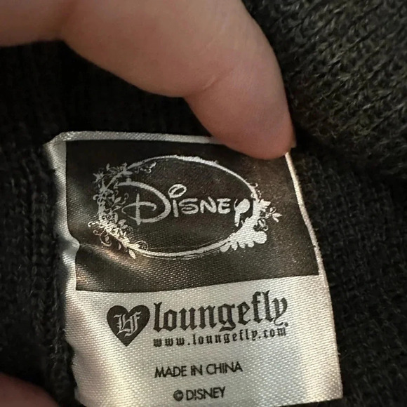 Loungefly Beanie “‎ Kiss the Girl” - Picture 3 of 5